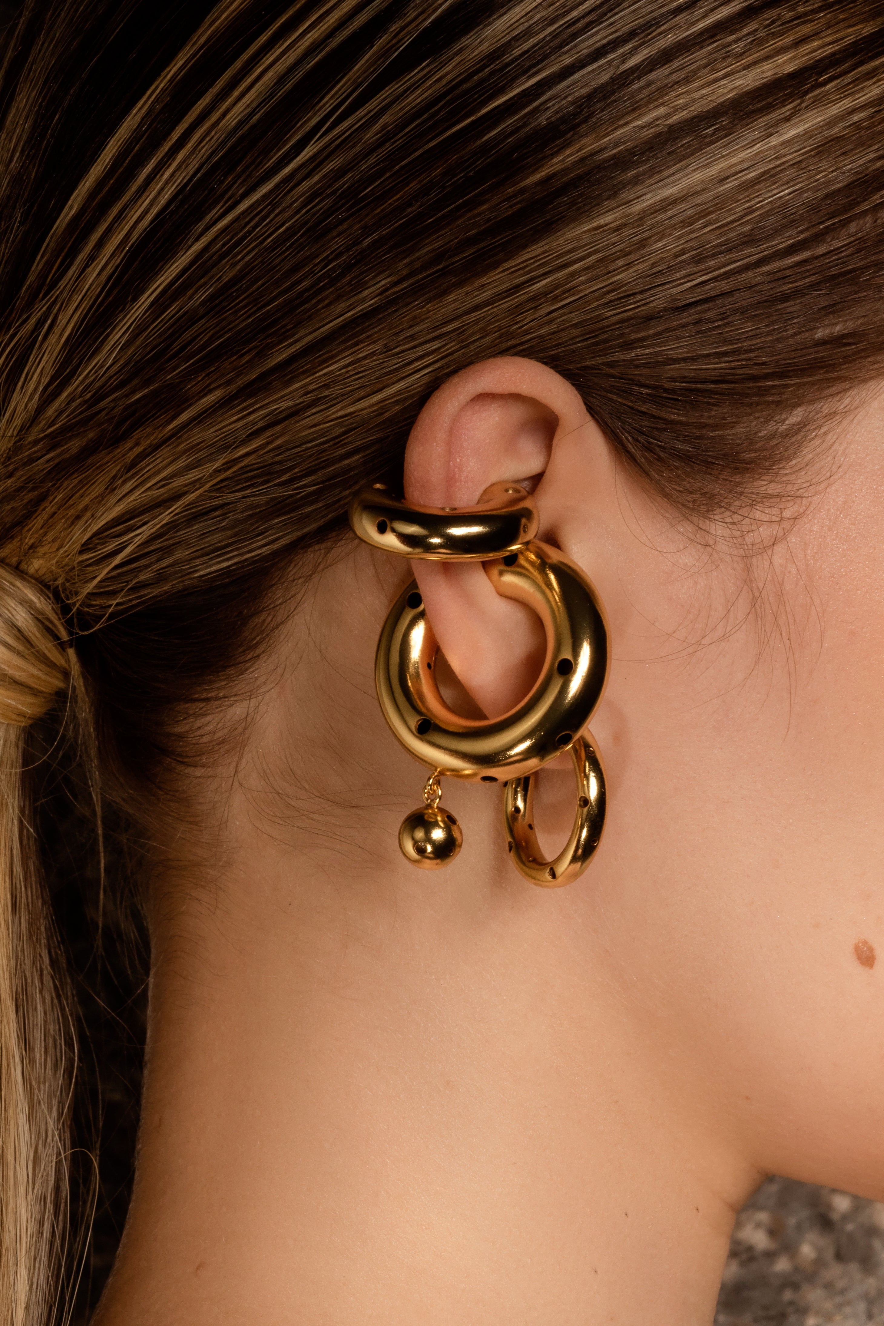 BIG MOON SPHERE EARCUFF