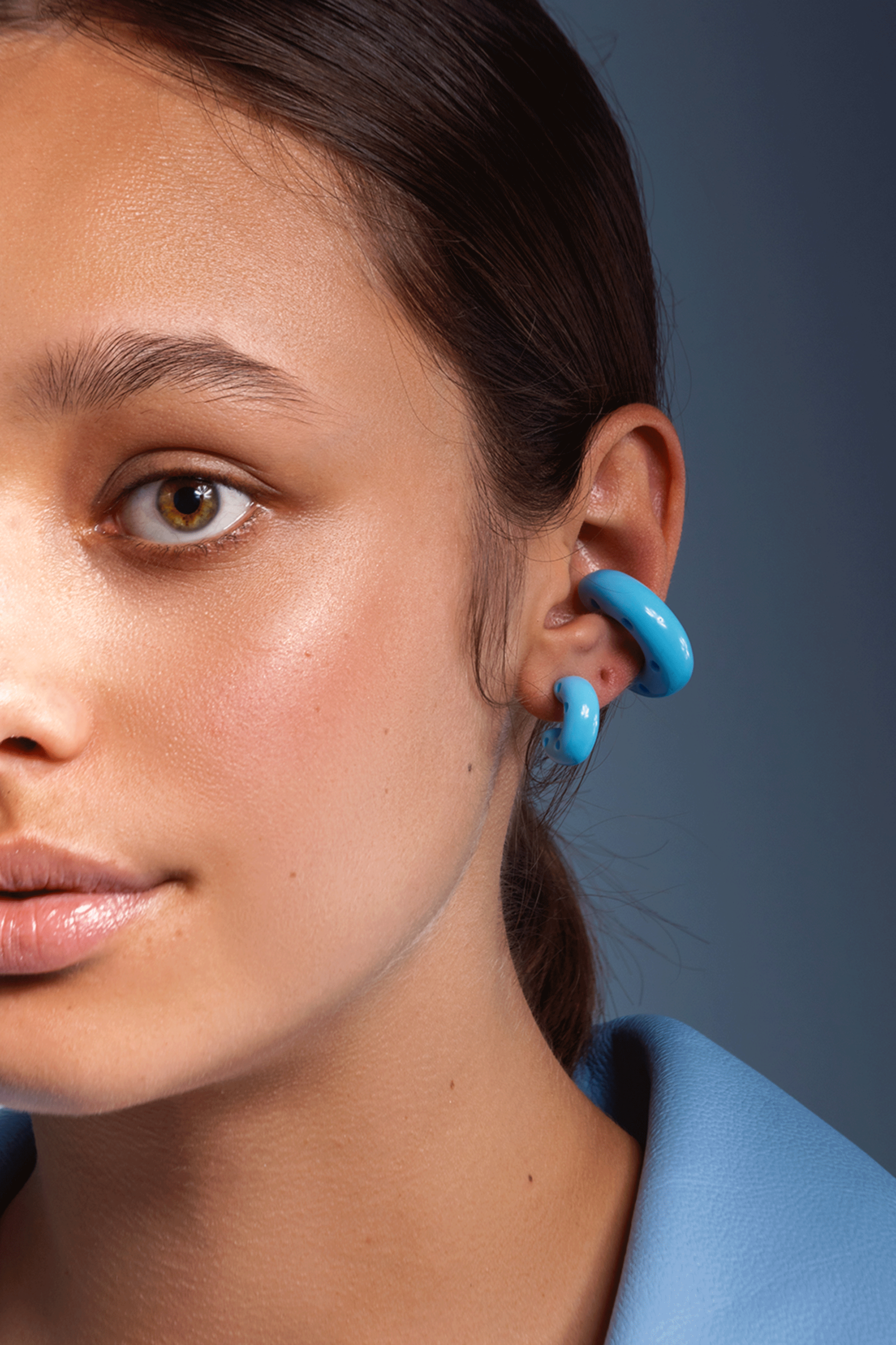MEDIUM MOON EARCUFF BLUE