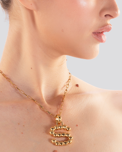BOLD LETTER NECKLACE GOLD
