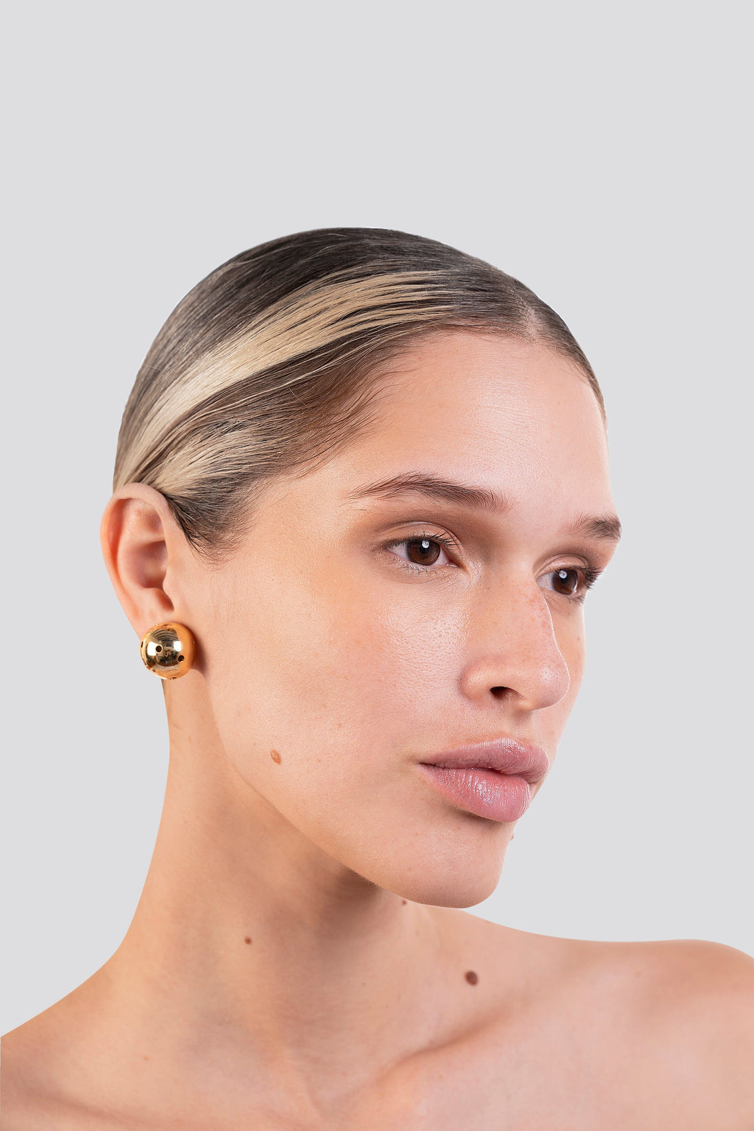 BOLD MEDIUM BALL EARRINGS