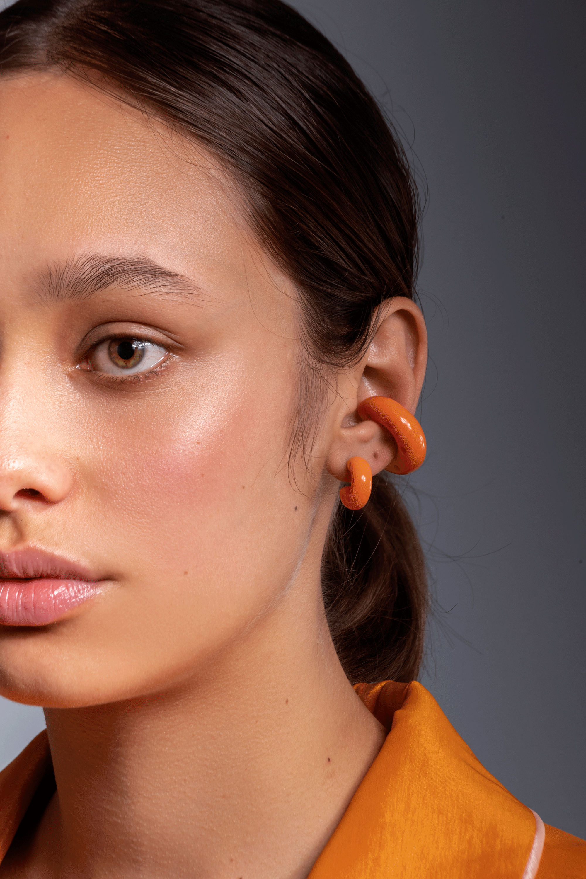 MEDIUM MOON EARCUFF ORANGE