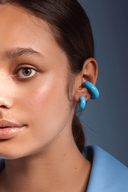 MEDIUM MOON EARCUFF BLUE